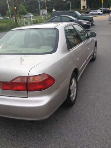 Honda Accord 1999 photo 2