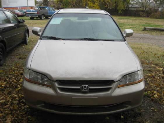Honda Accord 1999 photo 4