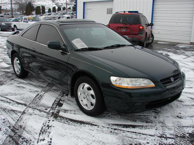Honda Accord 1999 photo 1