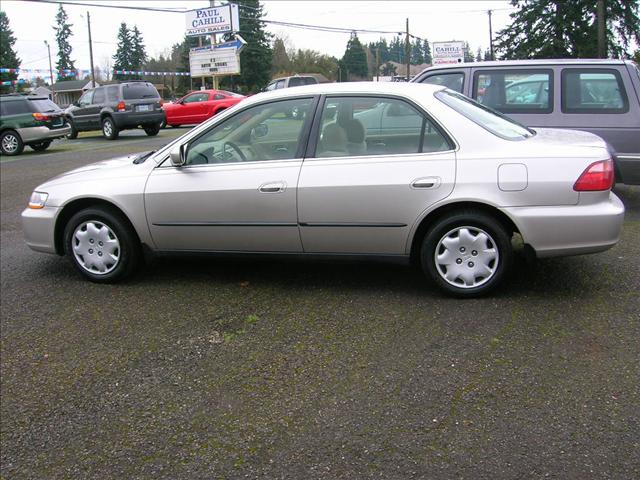 Honda Accord 1999 photo 2