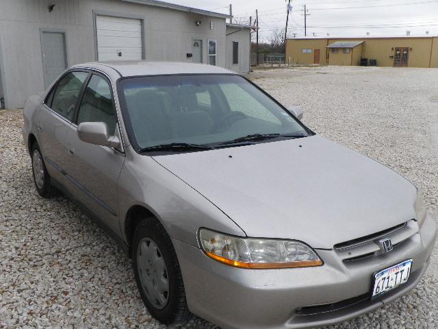 Honda Accord 1999 photo 1