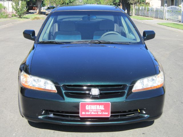 Honda Accord 2000 photo 6