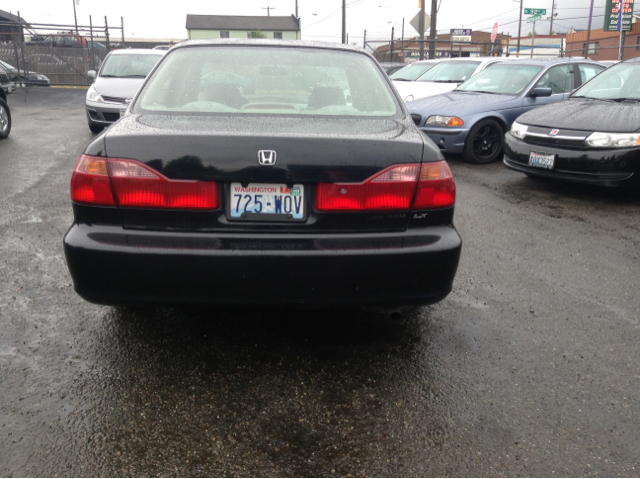 Honda Accord EXT CAB 134.0 WB 2WD LT1 Sedan
