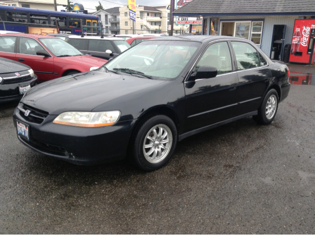 Honda Accord 2000 photo 4