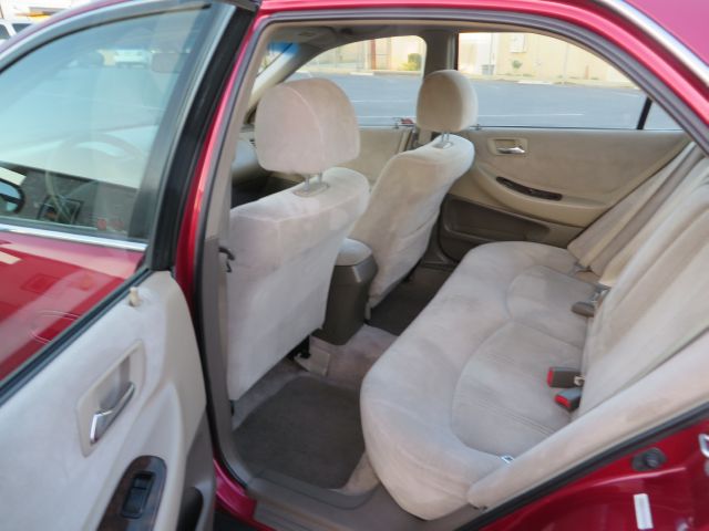 Honda Accord 2000 photo 4