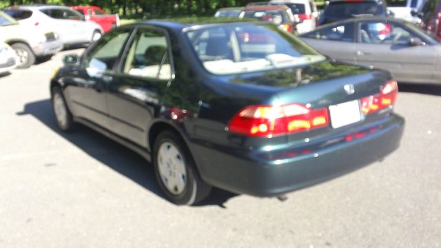 Honda Accord 2000 photo 3