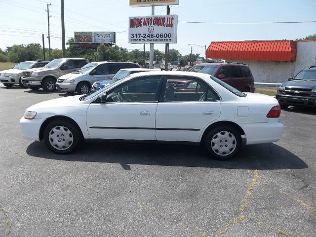 Honda Accord 2000 photo 1