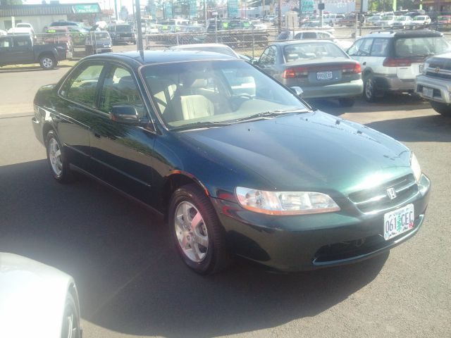 Honda Accord 2000 photo 6