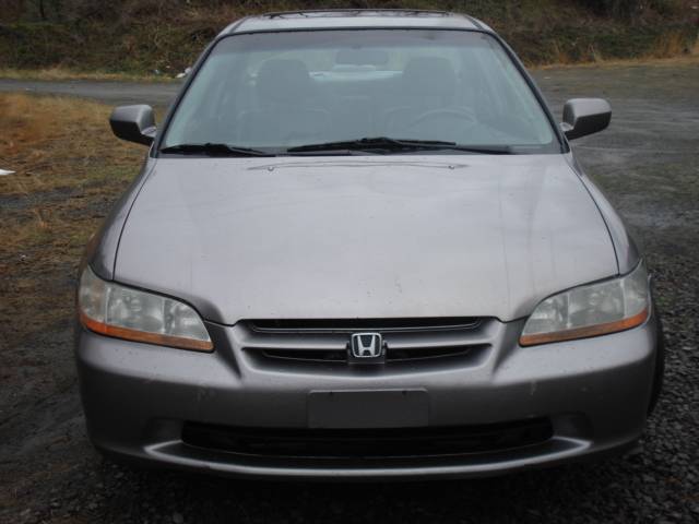 Honda Accord 2000 photo 5