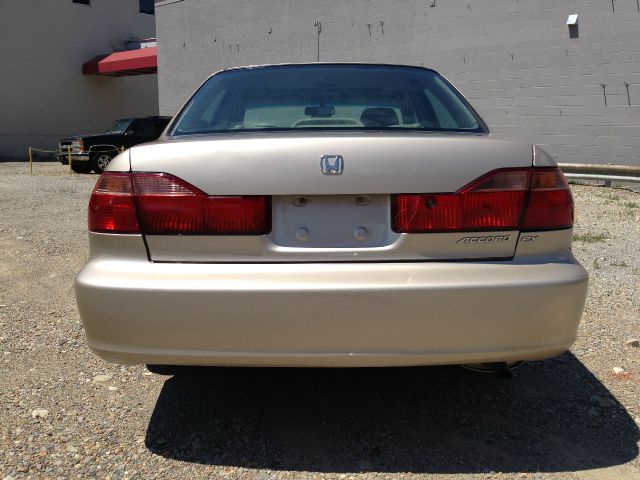 Honda Accord 2000 photo 1