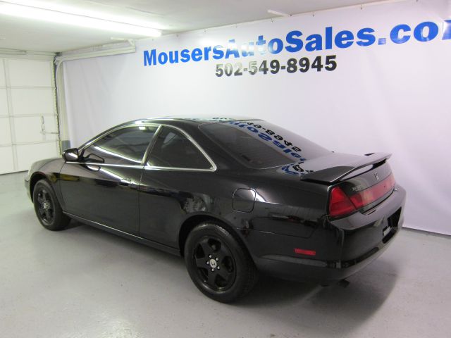 Honda Accord 2000 photo 9