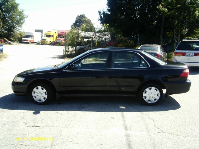 Honda Accord 2000 photo 3