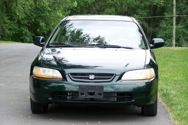 Honda Accord 2000 photo 23