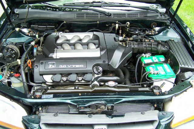Honda Accord 2000 photo 9
