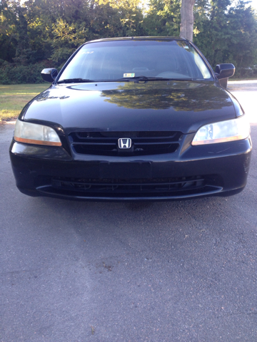 Honda Accord 2000 photo 1