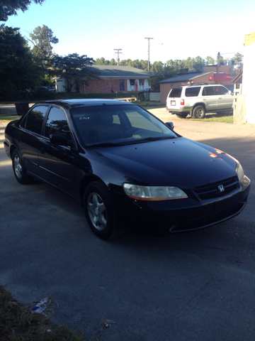 Honda Accord 2000 photo 4