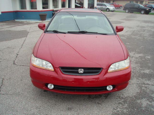 Honda Accord 2000 photo 4