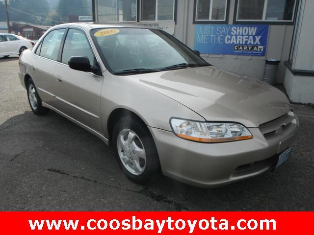 Honda Accord 2000 photo 1