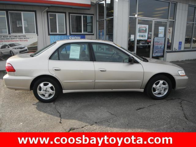 Honda Accord 2000 photo 5