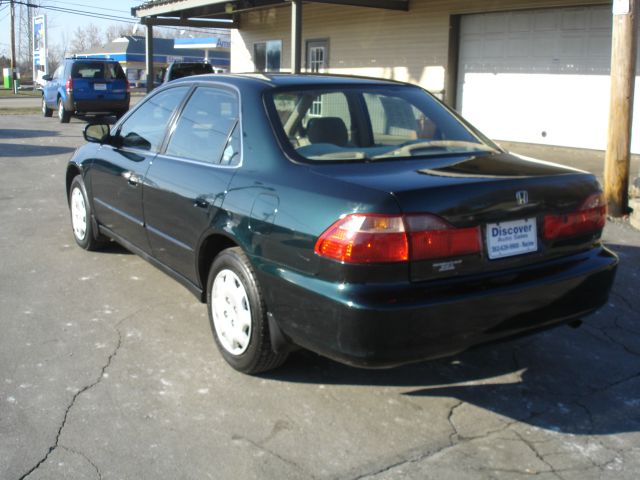 Honda Accord 2000 photo 3