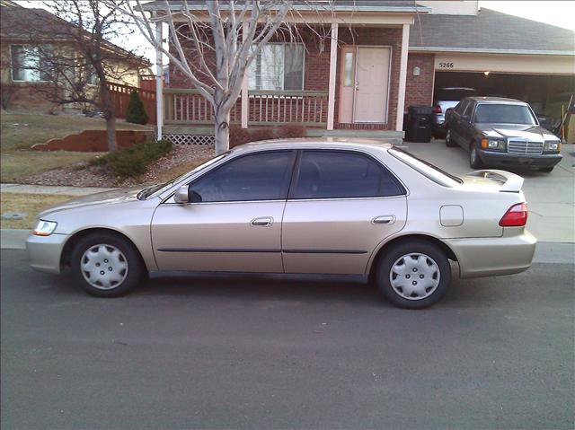 Honda Accord 2000 photo 4