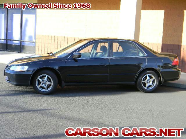 Honda Accord 2000 photo 1