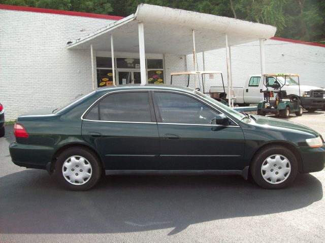 Honda Accord 2000 photo 2