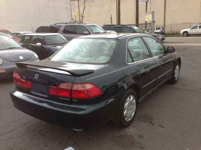 Honda Accord 2000 photo 6
