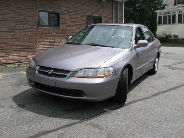 Honda Accord 2000 photo 1