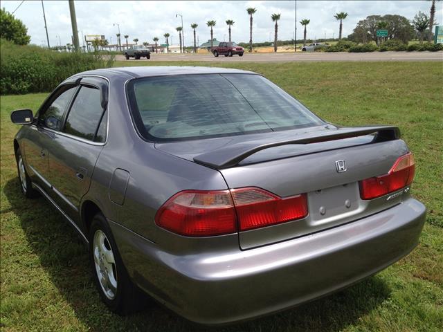 Honda Accord ZQ8 LS Sedan