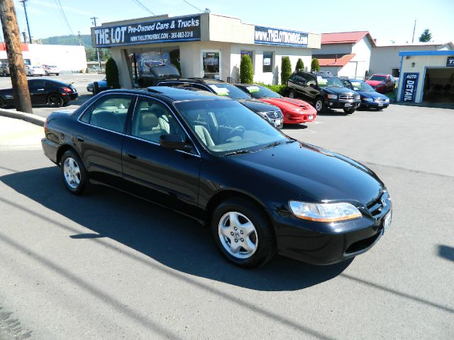 Honda Accord 2000 photo 10