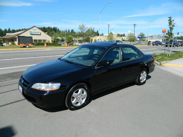 Honda Accord 2000 photo 11