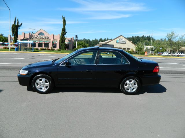 Honda Accord 2000 photo 6