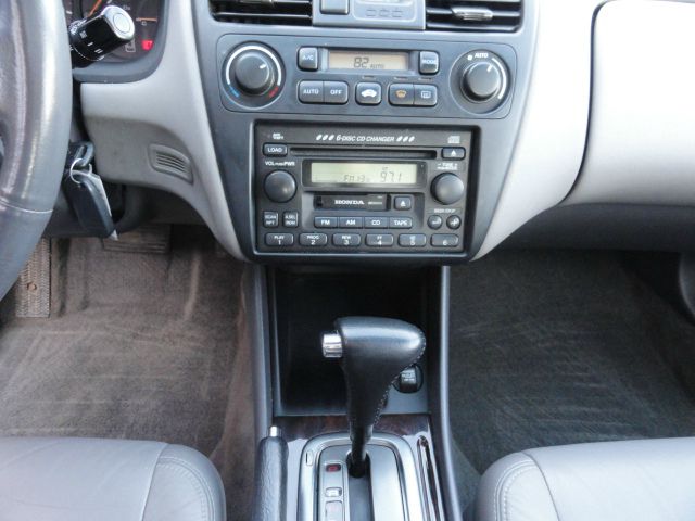 Honda Accord 2001 photo 10