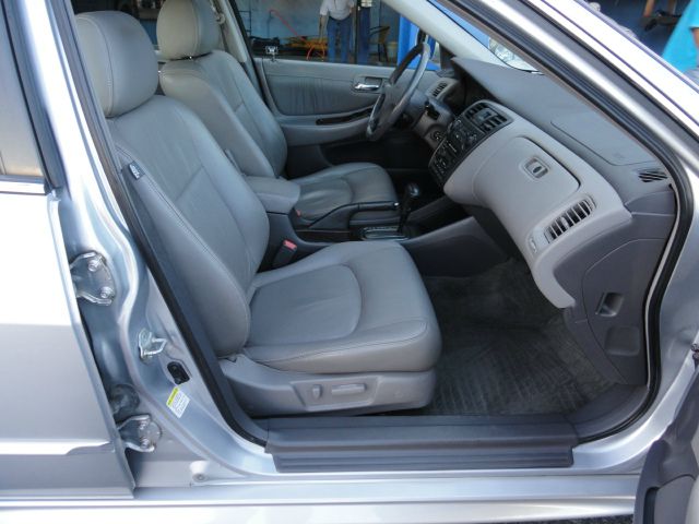 Honda Accord 2001 photo 15