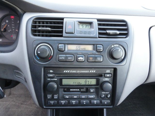 Honda Accord 2001 photo 9