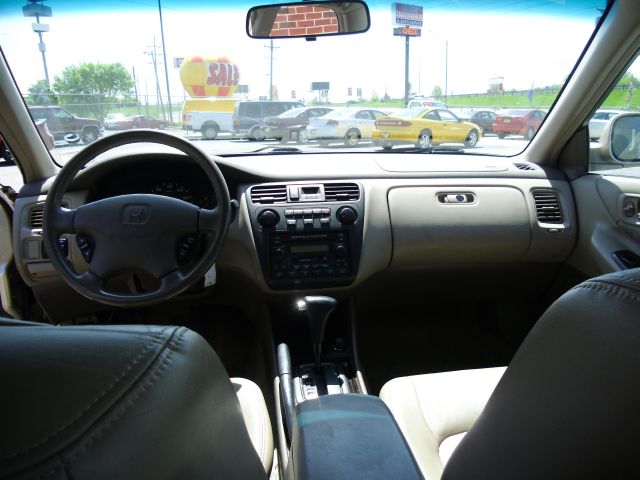 Honda Accord 2001 photo 4