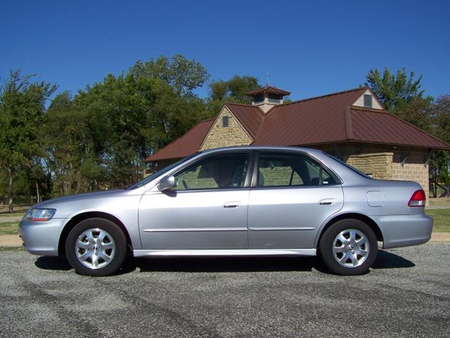 Honda Accord 2001 photo 1