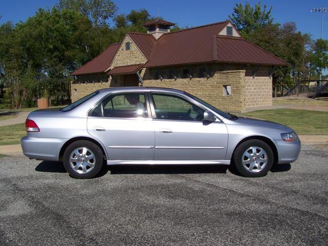 Honda Accord 2001 photo 2
