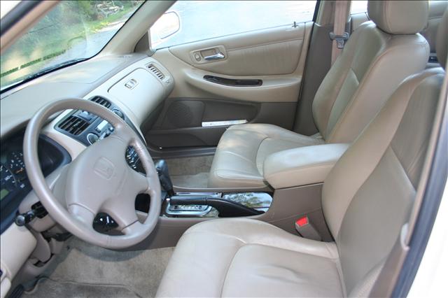 Honda Accord 2001 photo 4