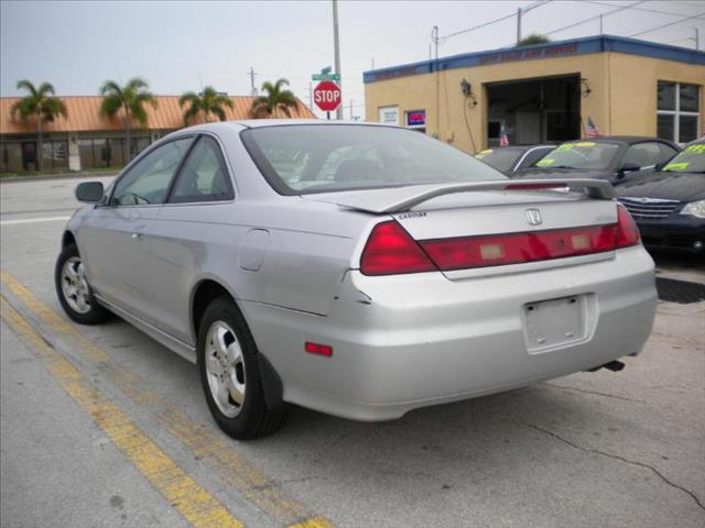Honda Accord 2001 photo 2