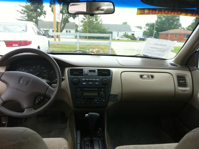 Honda Accord 2001 photo 3