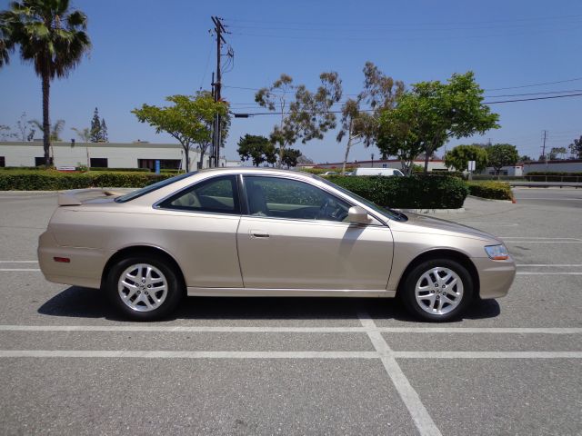 Honda Accord 2001 photo 1