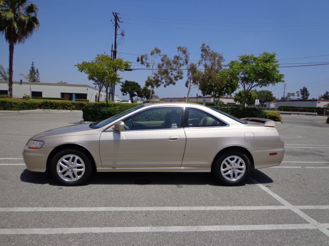 Honda Accord 2001 photo 2
