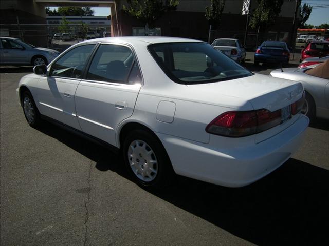 Honda Accord 2001 photo 2