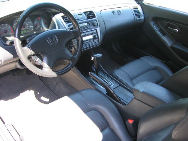 Honda Accord 2001 photo 2