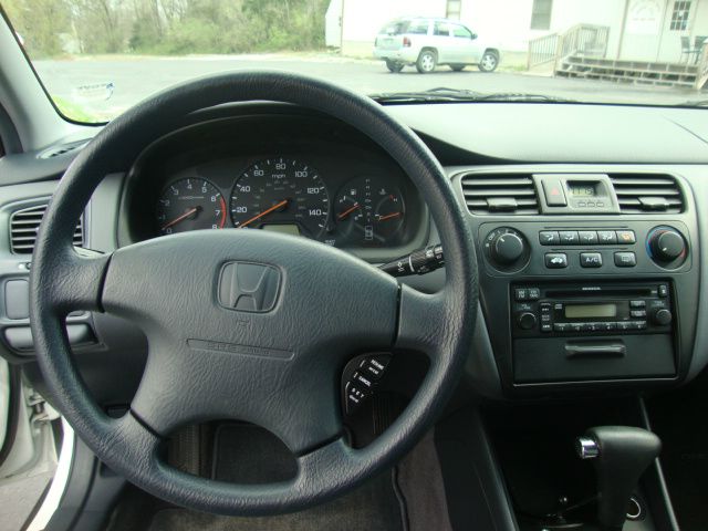 Honda Accord 2001 photo 4