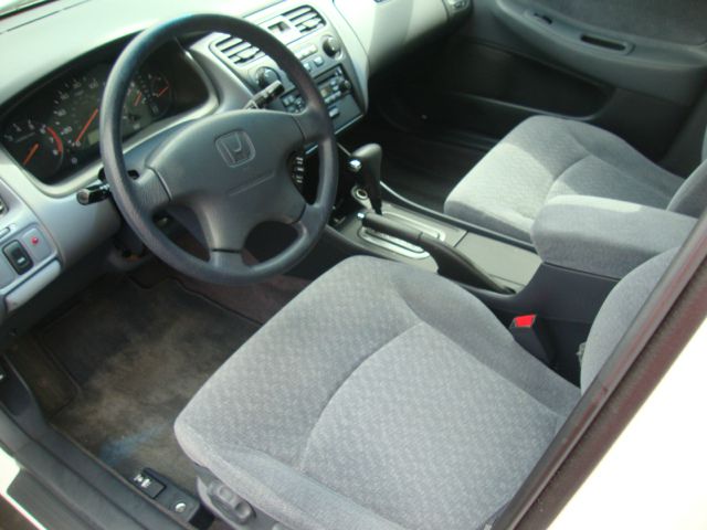 Honda Accord 2001 photo 8