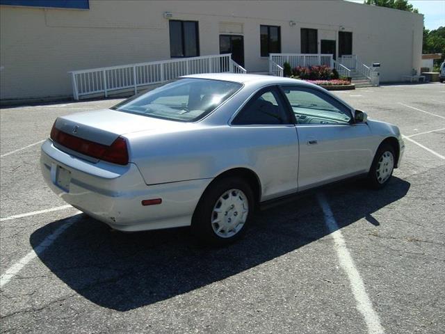 Honda Accord 2001 photo 1
