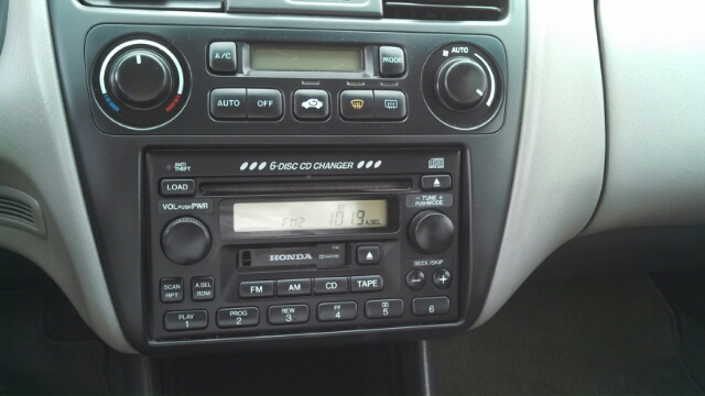 Honda Accord 2001 photo 2